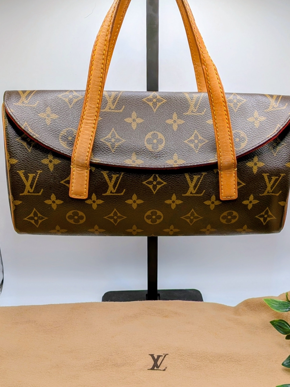 ❌SOLD❌ Louis Vuitton Sonatine Top Handle Bag - Like New! Includes COA